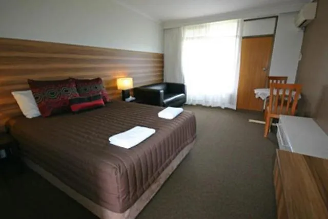 Red Cedars Motel